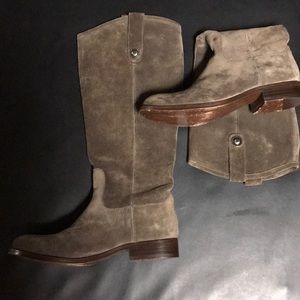 Frye Melissa Button Suede Boots, size 6